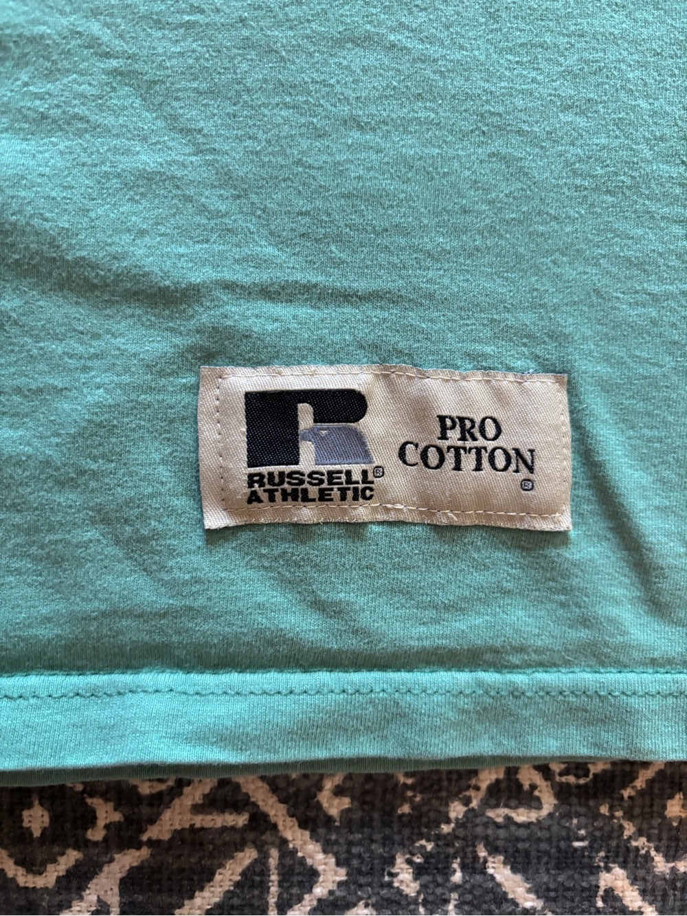 Vintage Russell Athletic Men's Pocket Tee in Aqua Green - Picture 8 of 9